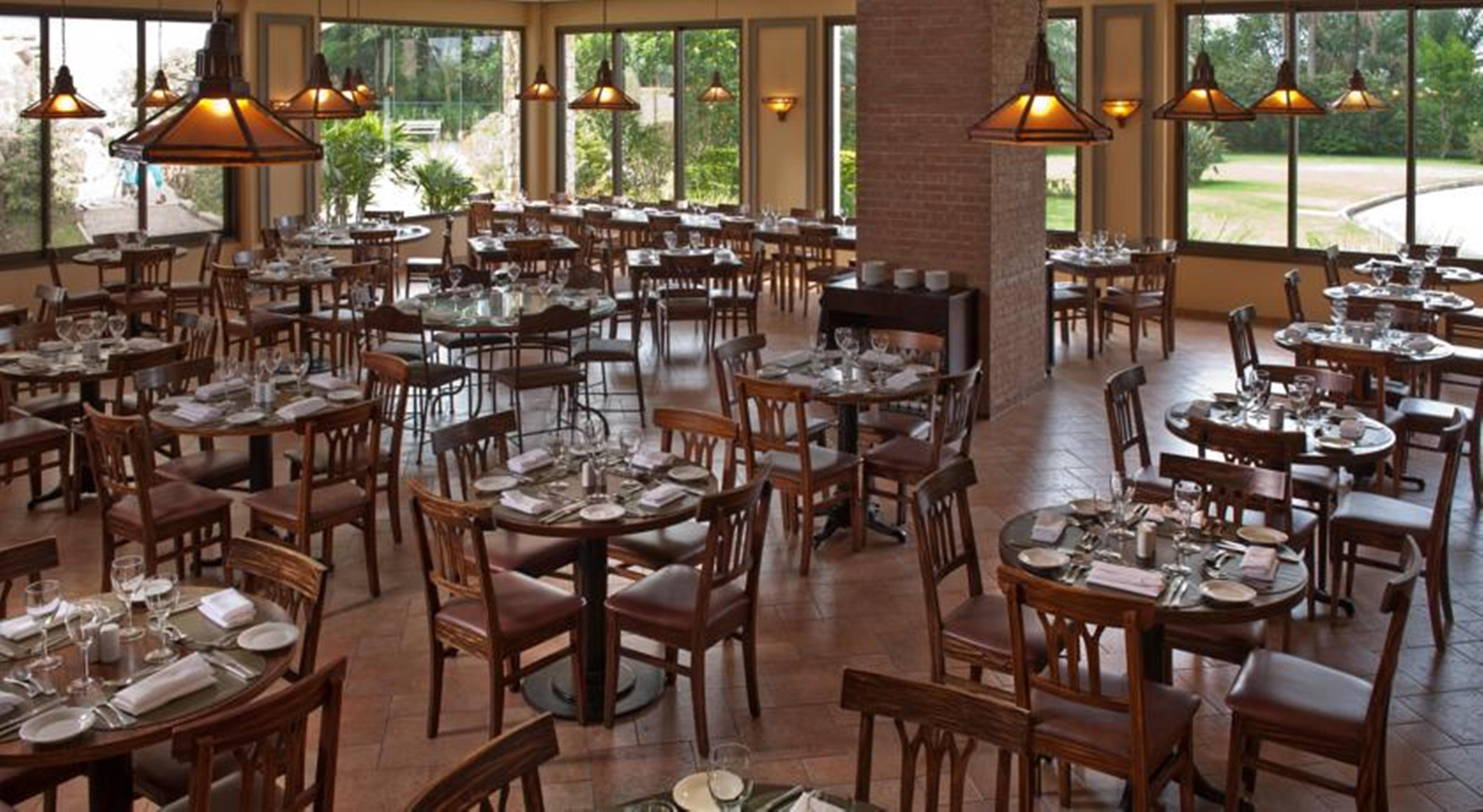 Bourbon Resort Atibaia Exterior foto The dining room at the Inn at the Opera