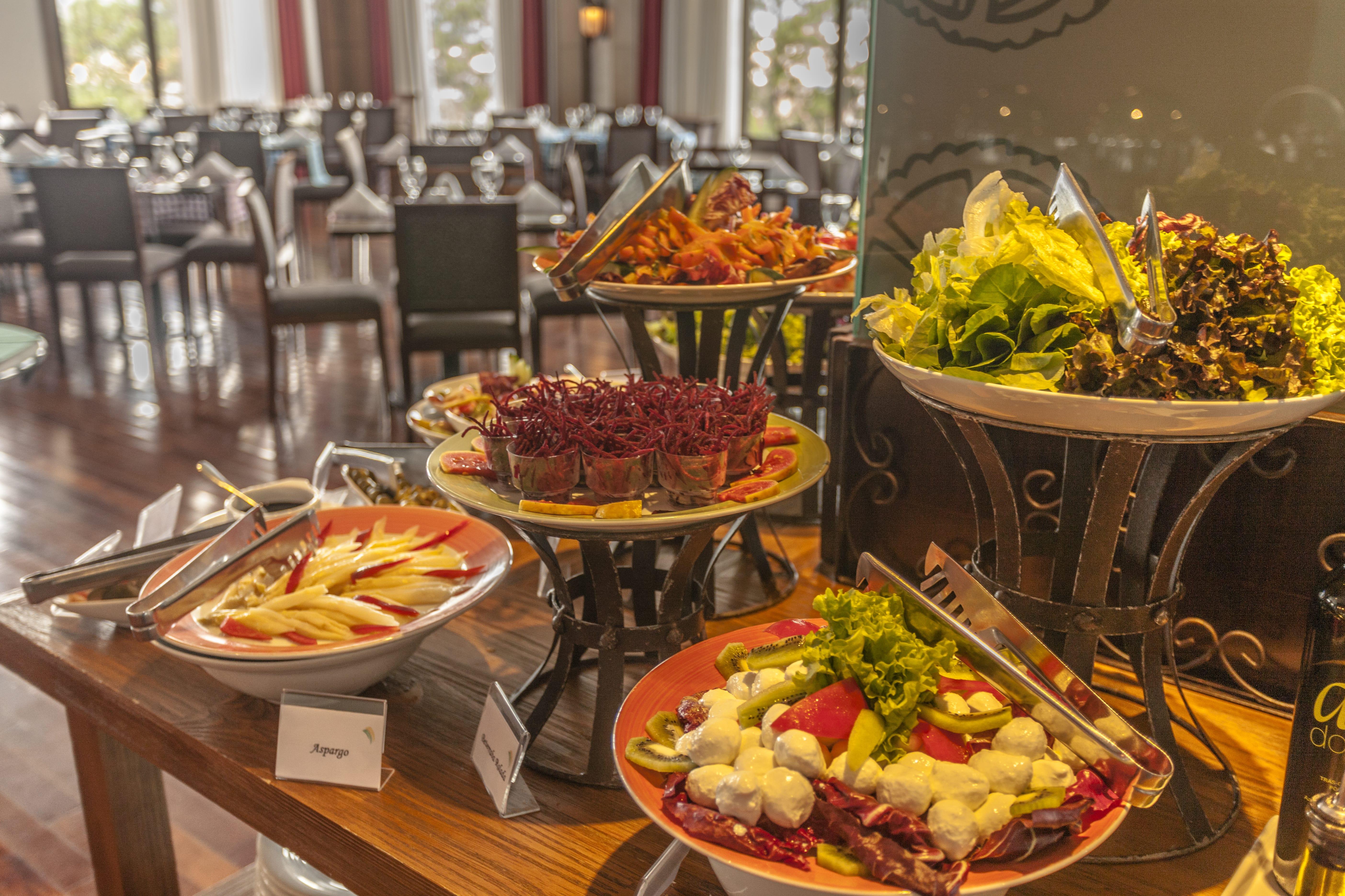 Bourbon Resort Atibaia Exterior foto A salad bar