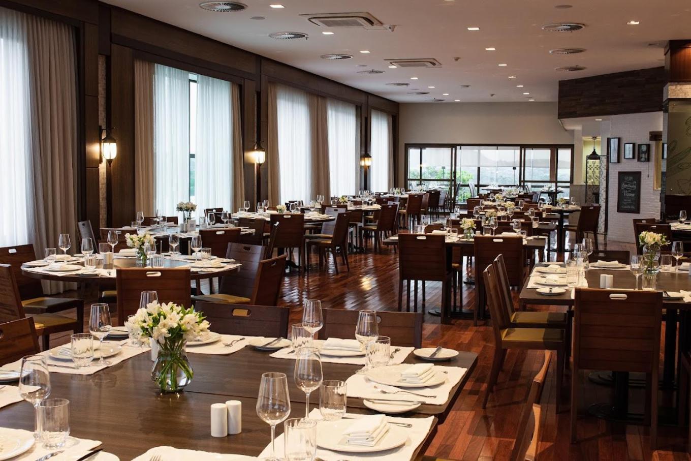 Bourbon Resort Atibaia Exterior foto The restaurant