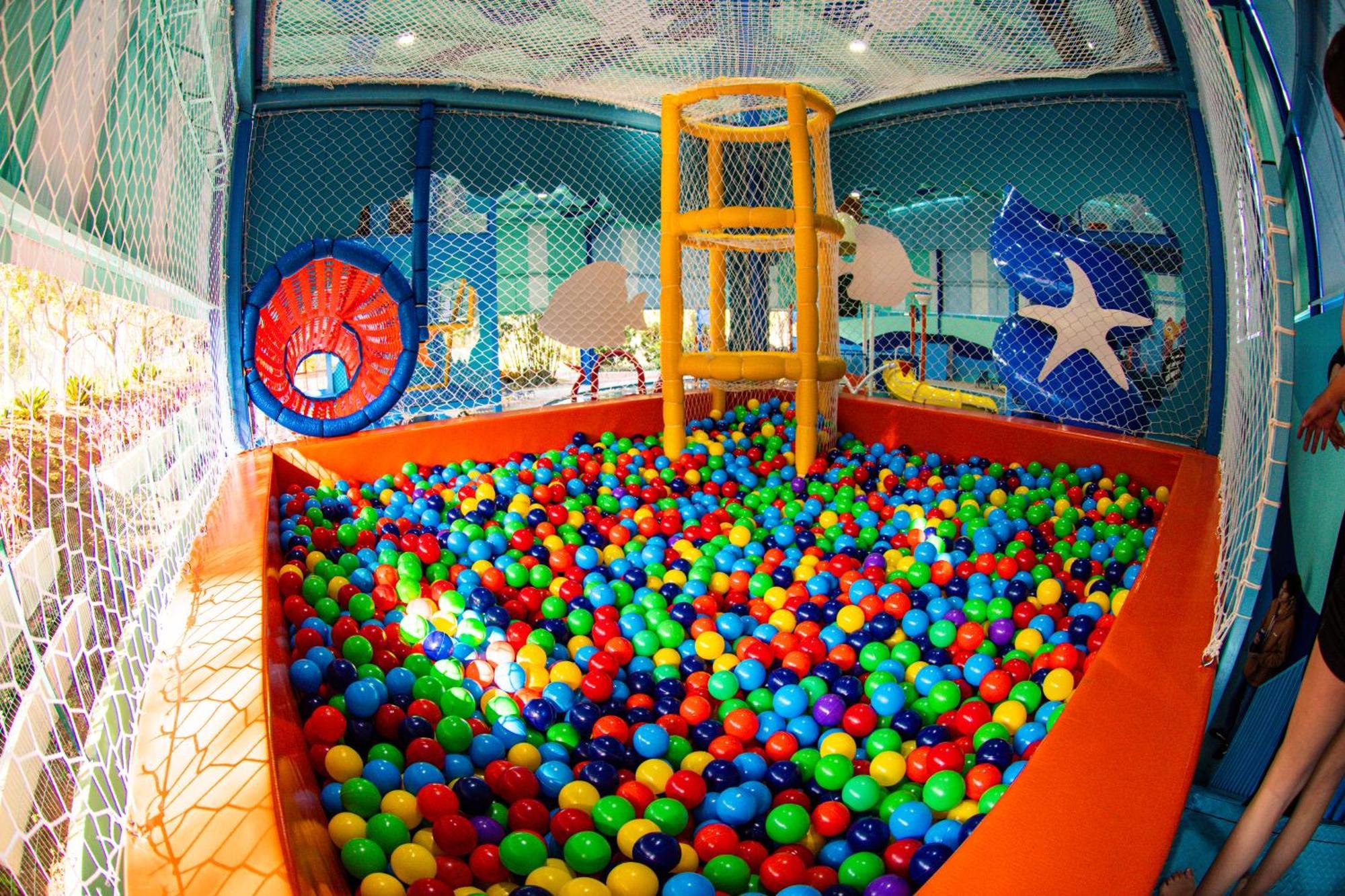Bourbon Resort Atibaia Exterior foto A ball pit